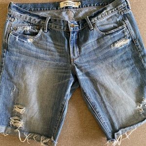 Abercrombie & Fitch Bermuda jean shorts